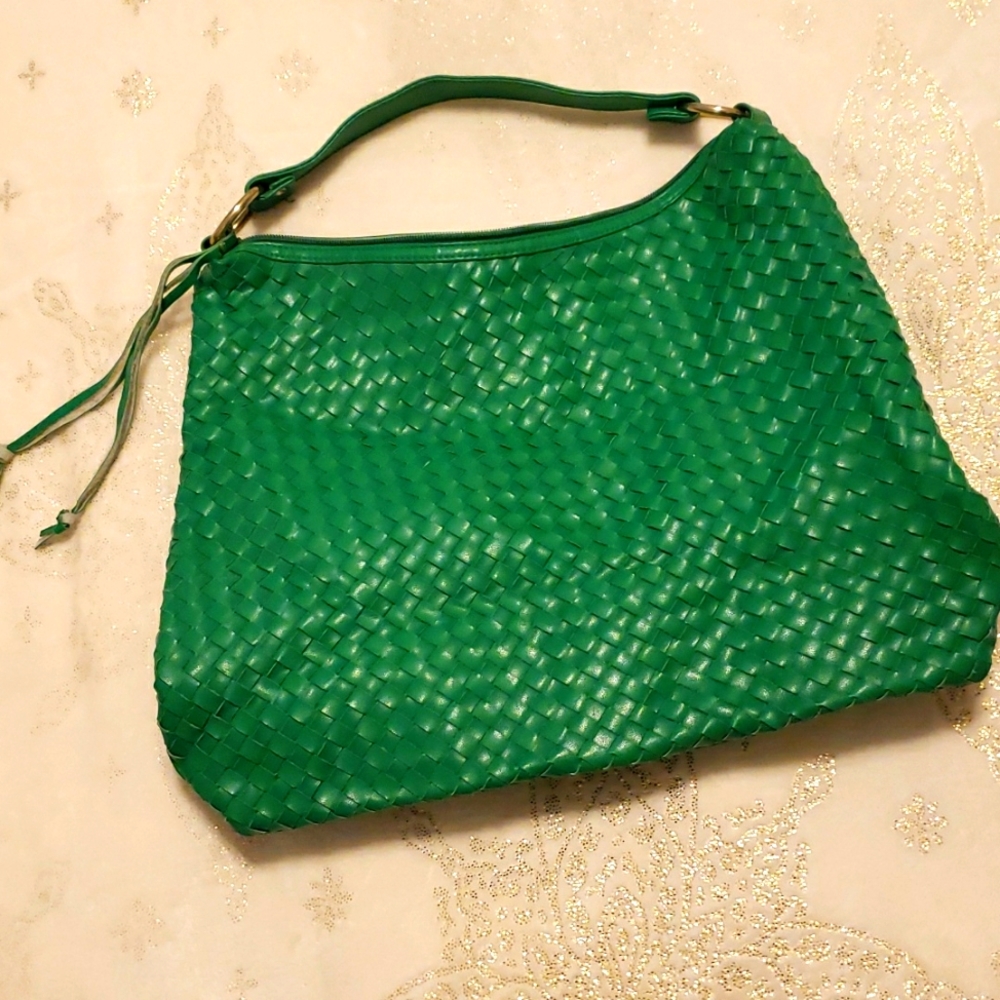 Fashion express - The most Beautiful Green basket weave, faux leather handbag